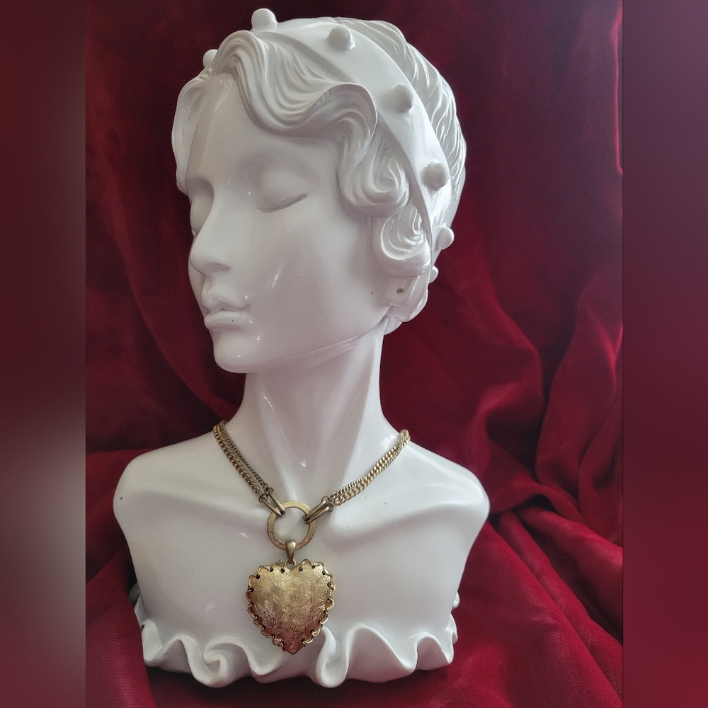 Gold Heart Pendant Necklace